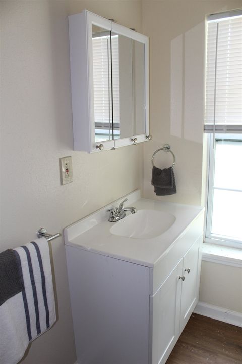 Tiny photo for 485 SW Jordan Street, Madison, FL 32340 (MLS # 398108)