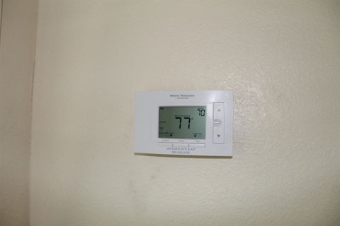 Tiny photo for 485 SW Jordan Street, Madison, FL 32340 (MLS # 398108)