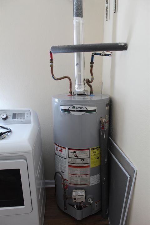 Tiny photo for 485 SW Jordan Street, Madison, FL 32340 (MLS # 398108)