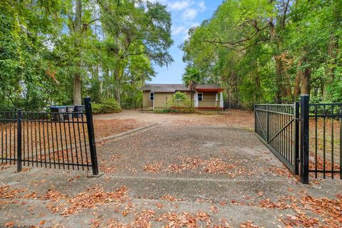 Tiny photo for 1320 Cherry Laurel Street, Tallahassee, FL 32308 (MLS # 391665)