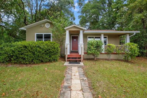 Photo of 1320 Cherry Laurel Street, Tallahassee, FL 32308 (MLS # 391665)