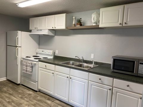 Tiny photo for 1327 Airport Drive #E11, Tallahassee, FL 32304 (MLS # 400886)