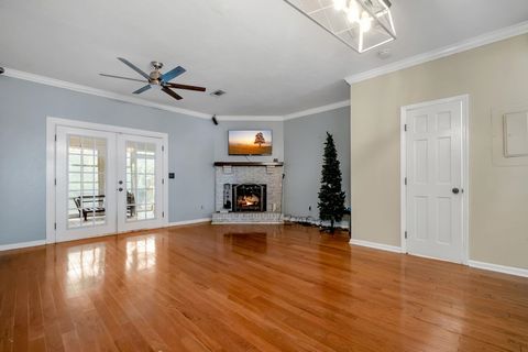 Tiny photo for 479 E Van Buren Street, Tallahassee, FL 32301 (MLS # 390813)