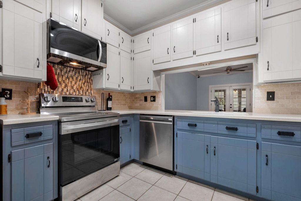 Photo of 479 E Van Buren Street, Tallahassee, FL 32301 (MLS # 390813)