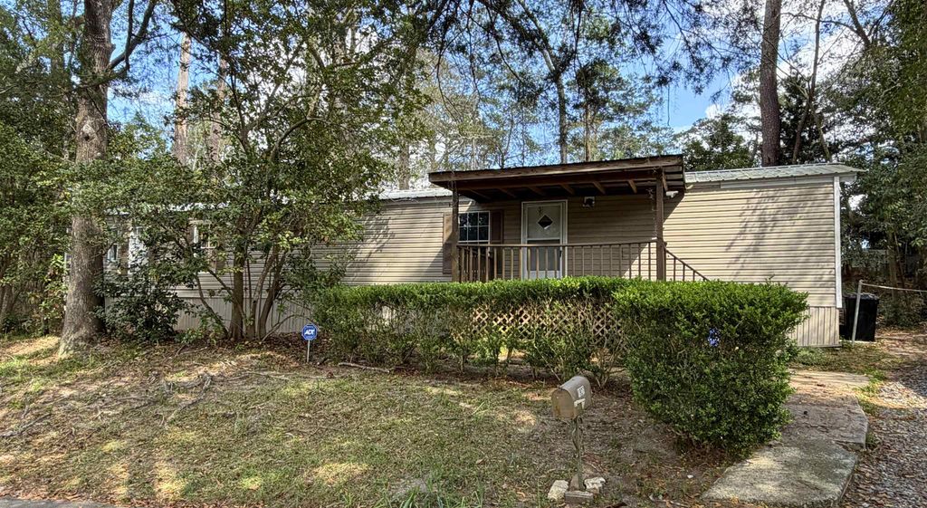 Photo of 1927 Sika Deer Drive, Tallahassee, FL 32304 (MLS # 397237)