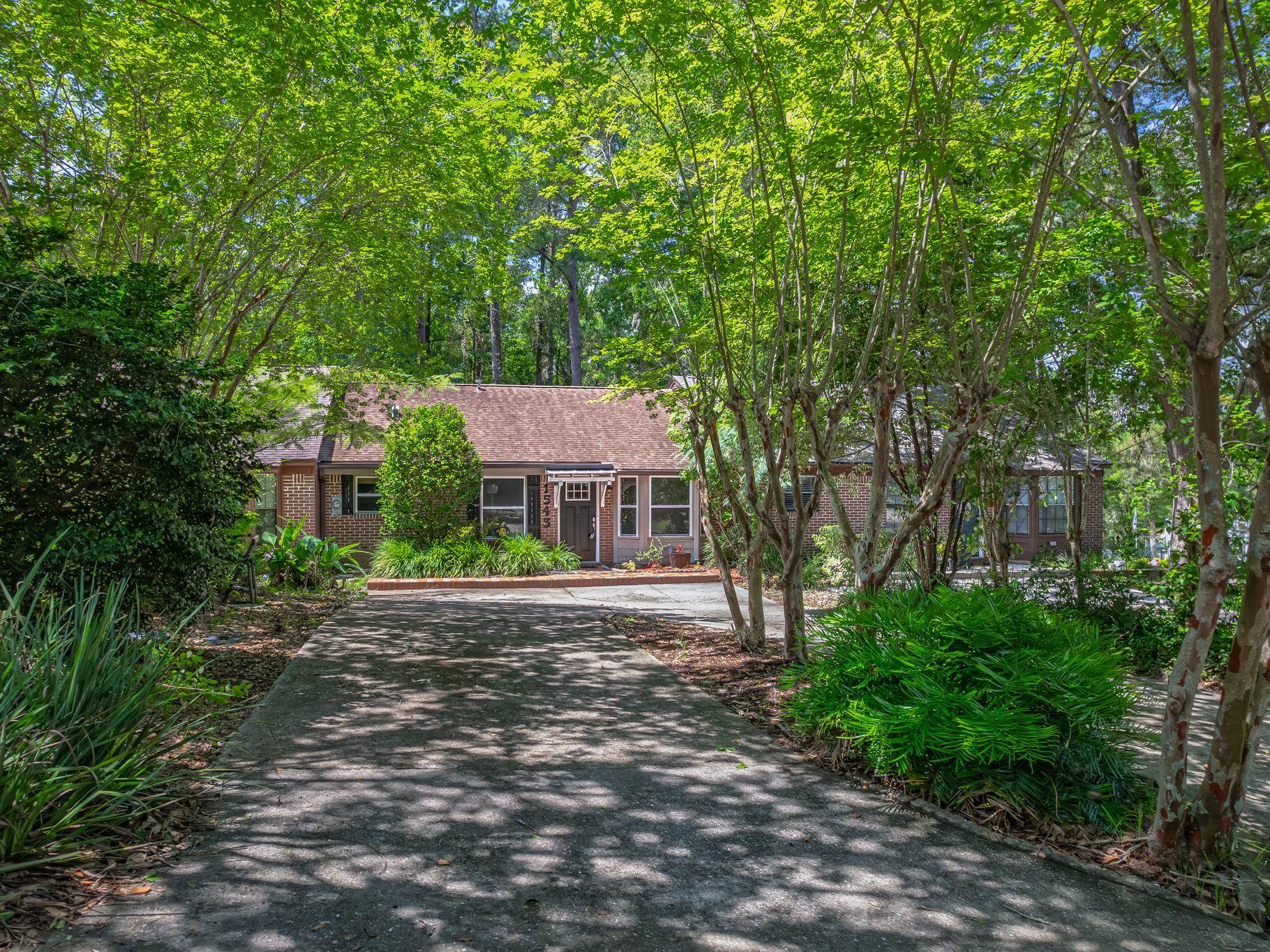 1543 San Luis Road