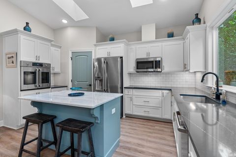 Tiny photo for 3418 Lakeshore Drive, Tallahassee, FL 32312 (MLS # 391894)
