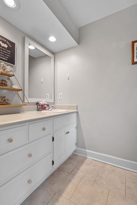 Tiny photo for 3418 Lakeshore Drive, Tallahassee, FL 32312 (MLS # 391894)