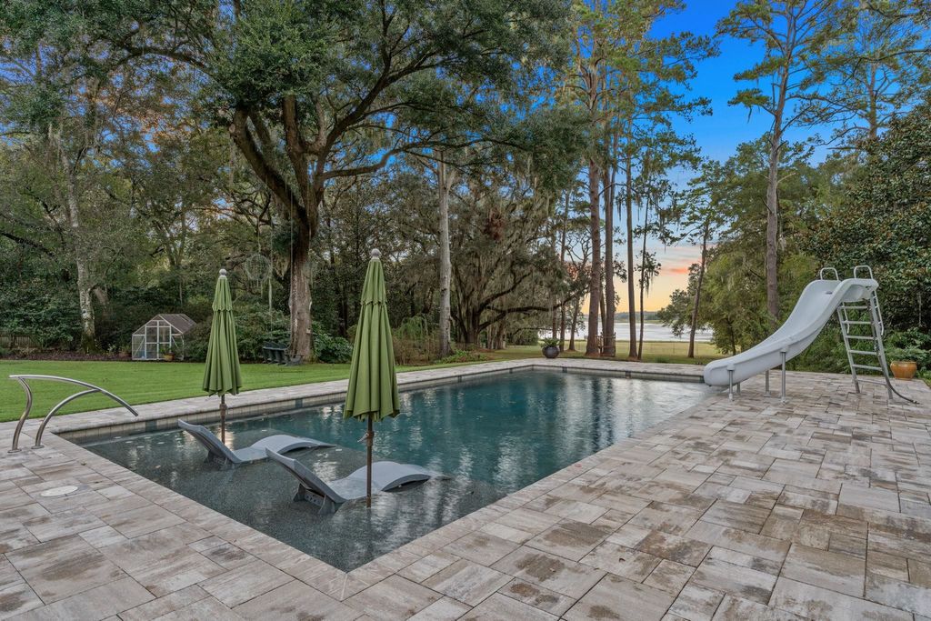 Photo of 3418 Lakeshore Drive, Tallahassee, FL 32312 (MLS # 391894)