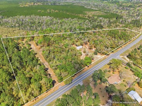 Tiny photo for 3554 Bristol Highway, Quincy, FL 32351 (MLS # 397957)