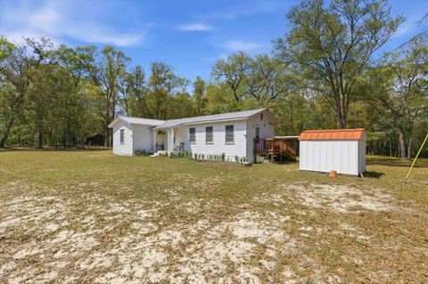 Tiny photo for 3554 Bristol Highway, Quincy, FL 32351 (MLS # 397957)