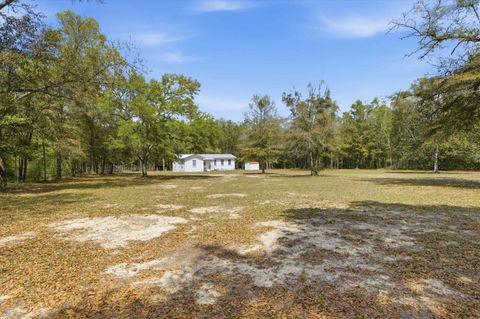 Tiny photo for 3554 Bristol Highway, Quincy, FL 32351 (MLS # 397957)