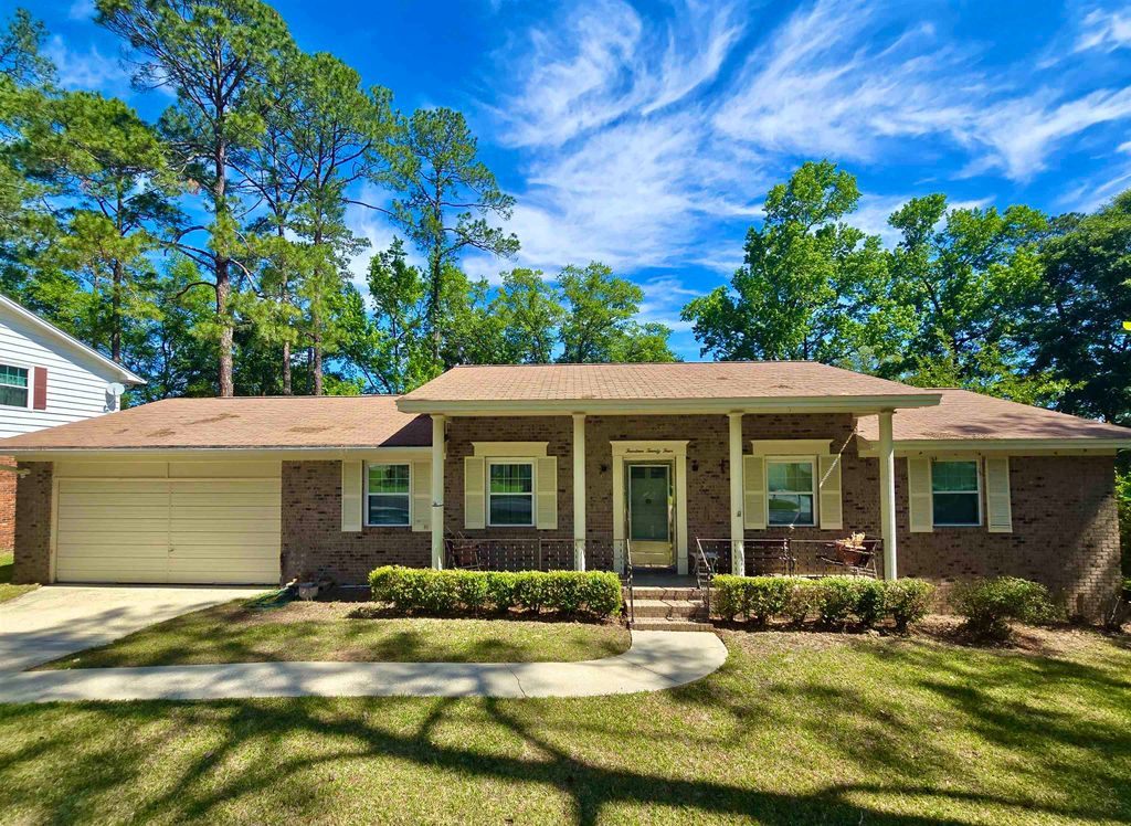 Photo of 1424 WOODGATE Way, Tallahassee, FL 32308 (MLS # 399656)