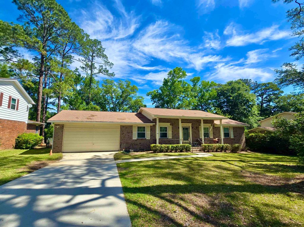 Photo of 1424 WOODGATE Way, Tallahassee, FL 32308 (MLS # 399656)