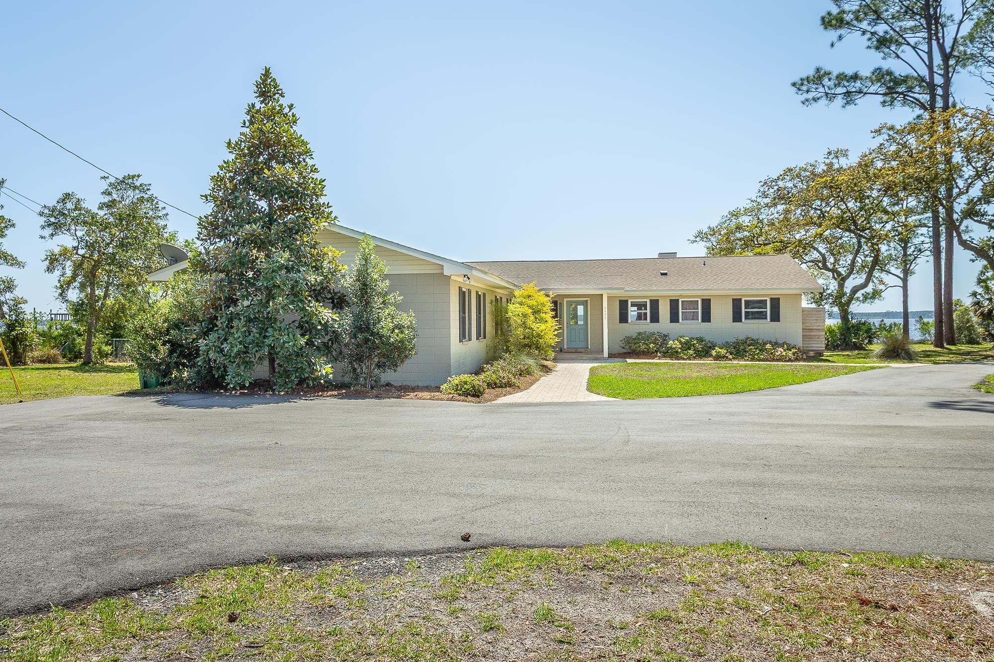 2433 Surf Road