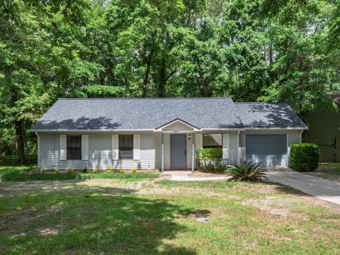 Photo of 8760 Minnow Creek Drive, Tallahassee, FL 32312 (MLS # 391387)