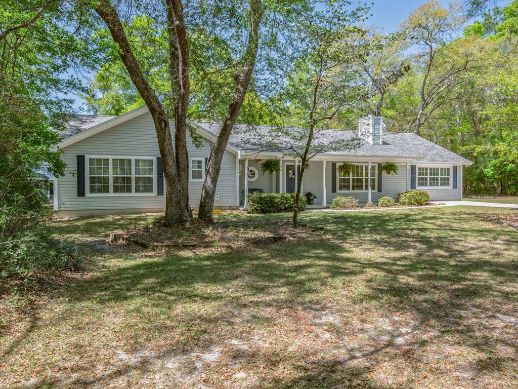 Photo of 77 Carolina Court, Crawfordville, FL 32327 (MLS # 398021)