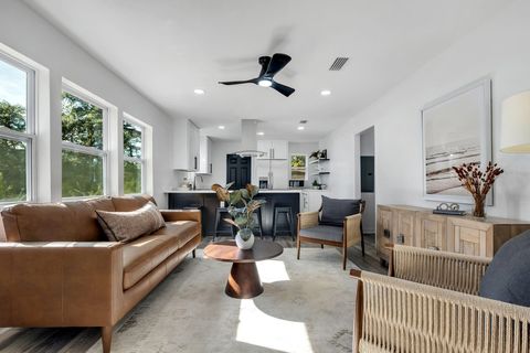 Tiny photo for 1410 Coleman Street, Tallahassee, FL 32310 (MLS # 393398)