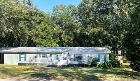 Photo of 2111 Plantation Forest Drive, Tallahassee, FL 32317 (MLS # 391052)