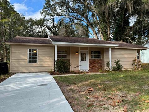 Photo of 2721 Faringdon Drive, Tallahassee, FL 32303 (MLS # 396325)