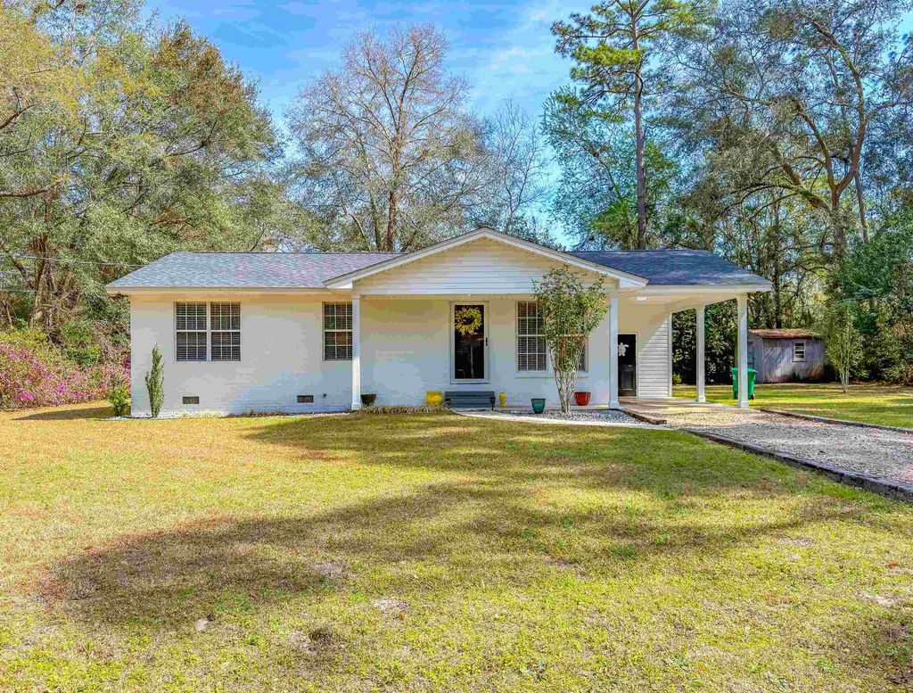 Photo of 8519 Forest Wood Drive, Tallahassee, FL 32305 (MLS # 396667)