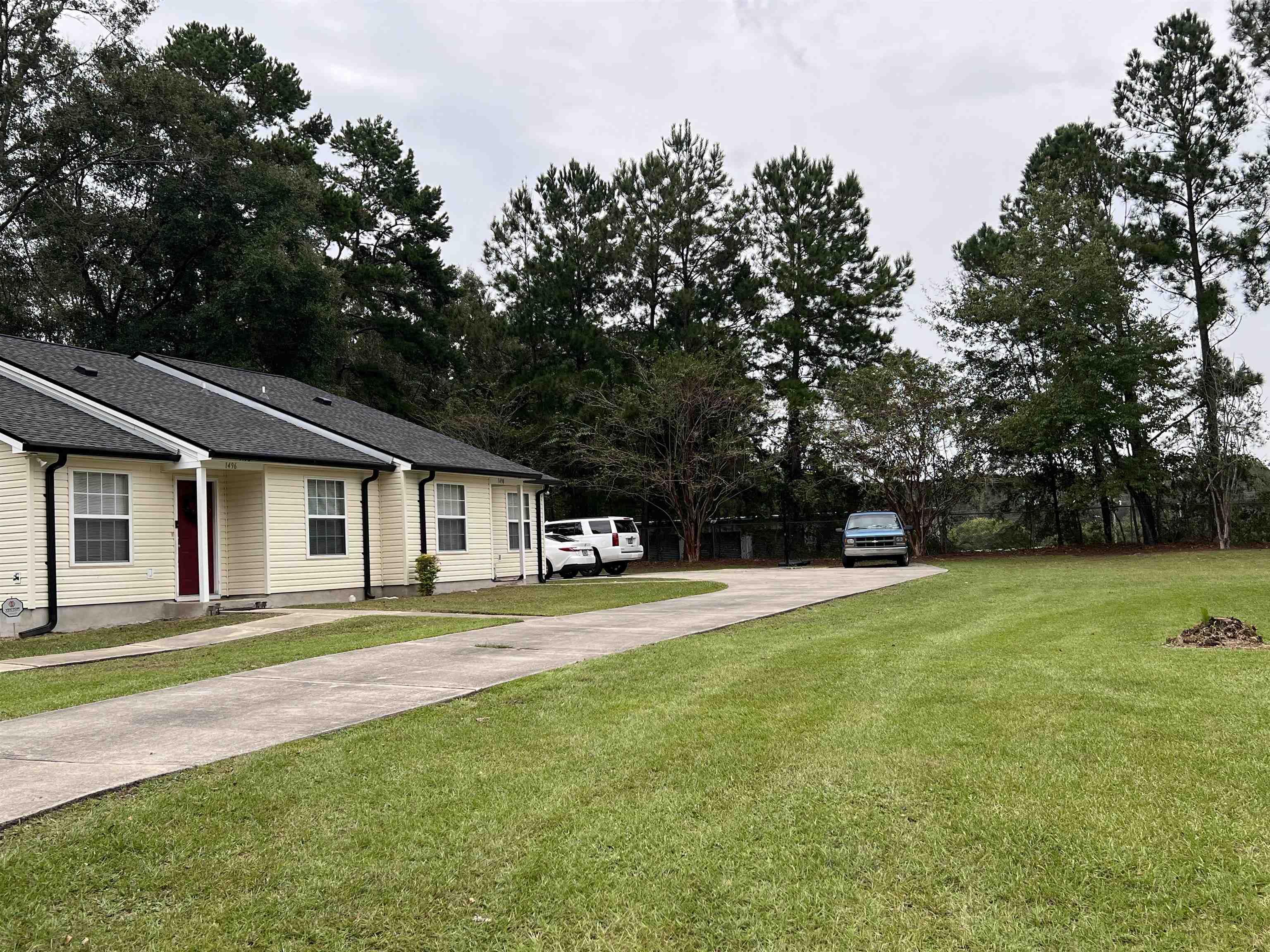1496 Hampton Place 2