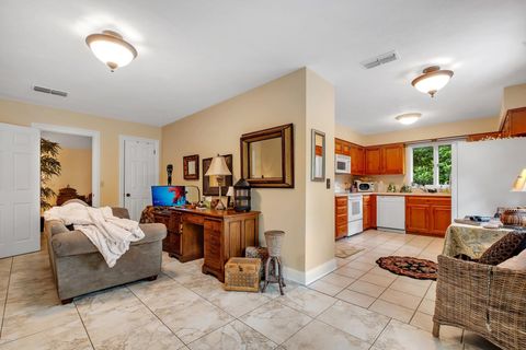 Tiny photo for 334 Hunters Crossing, Tallahassee, FL 32312 (MLS # 400193)