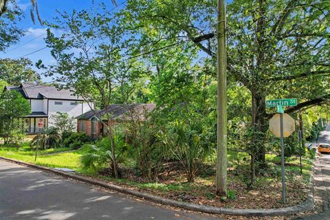Tiny photo for 826 MARTIN Street, Tallahassee, FL 32303 (MLS # 400366)