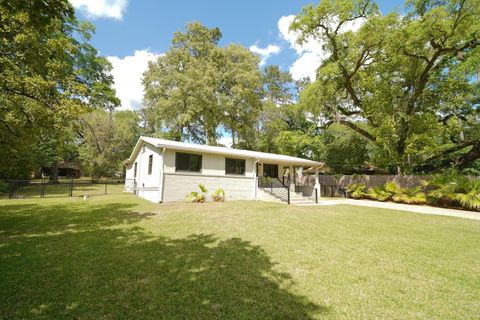 Tiny photo for 1506 Sharon Road, Tallahassee, FL 32303 (MLS # 398741)