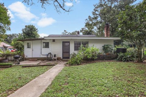 Tiny photo for 1204 Victory Garden Drive, Tallahassee, FL 32301 (MLS # 391977)