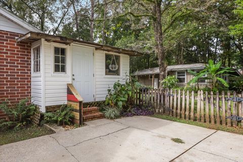 Tiny photo for 1204 Victory Garden Drive, Tallahassee, FL 32301 (MLS # 391977)