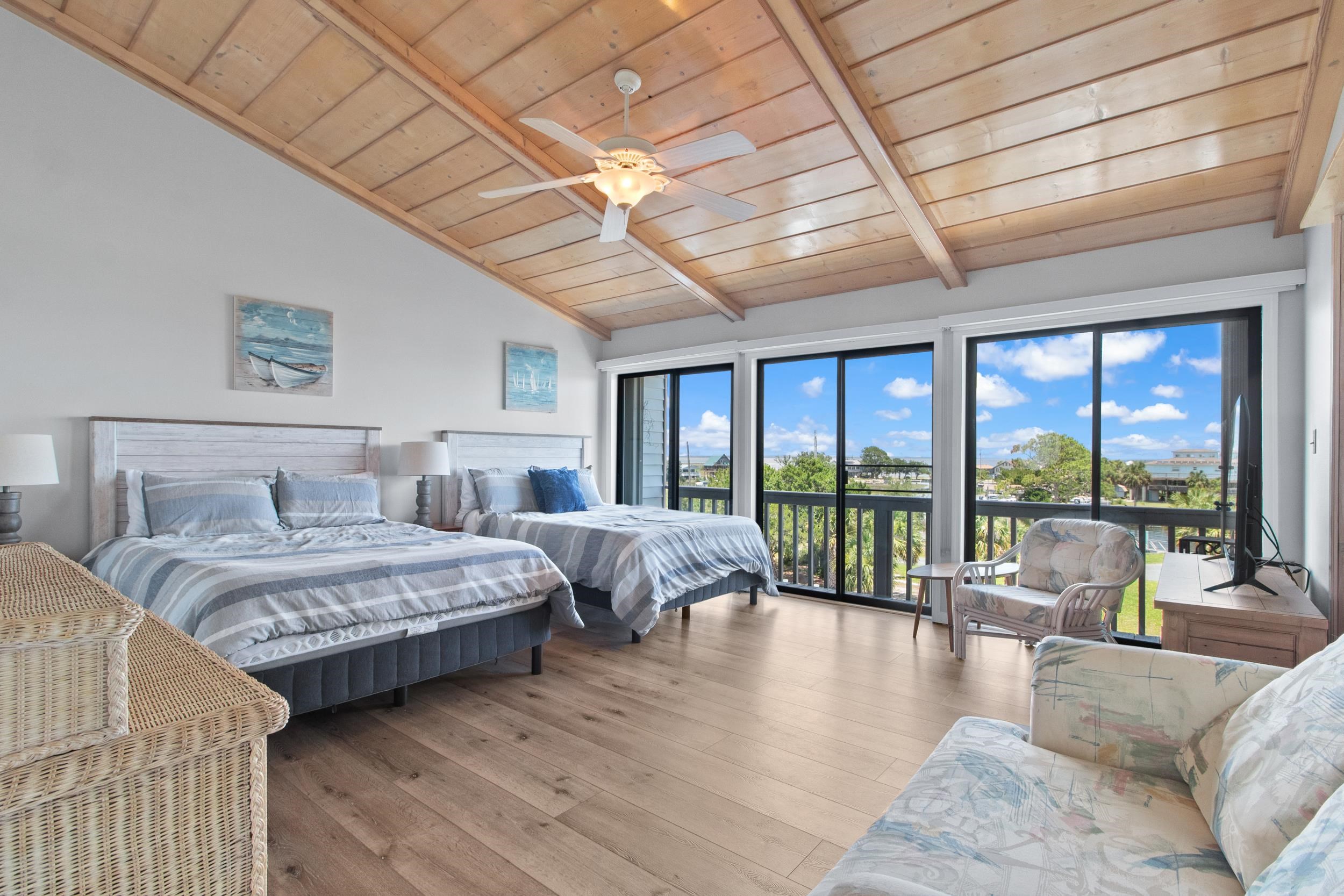 22 Lighthouse Point