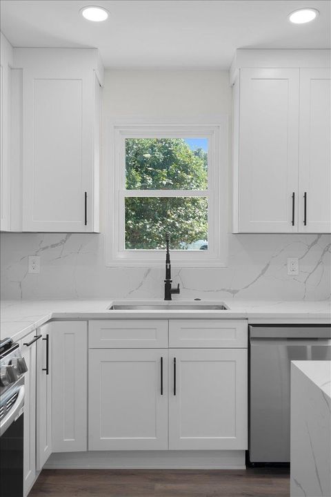 Tiny photo for 400 Talaflo Street St, Tallahassee, FL 32308 (MLS # 392541)