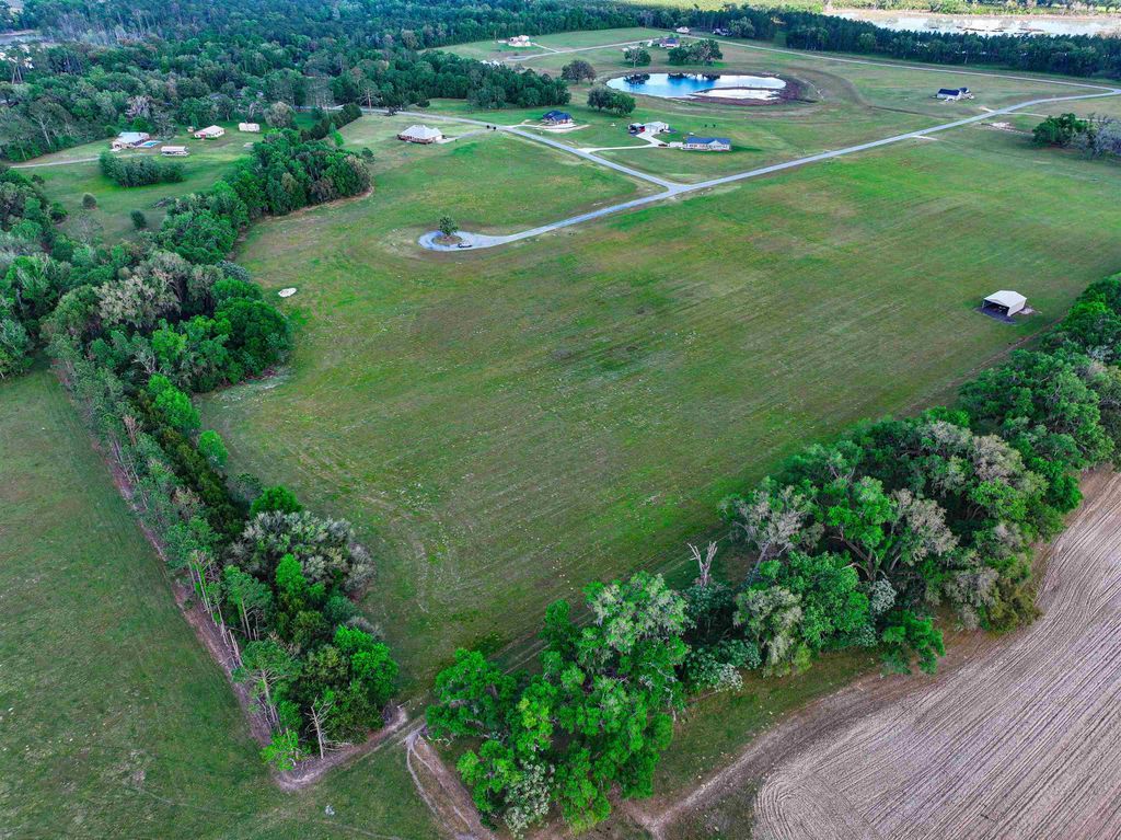 Photo of Vacant NW Buckskin Way, Madison, FL 32340 (MLS # 398252)