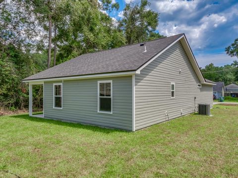 Tiny photo for 35 Lance Lane, Crawfordville, FL 32327 (MLS # 398003)