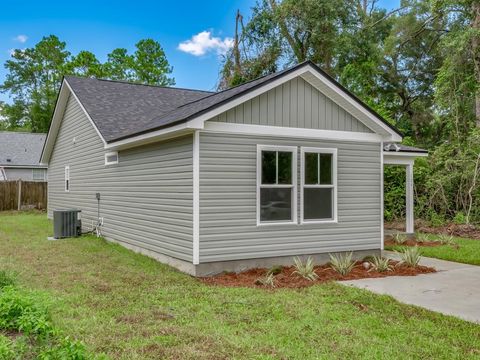 Tiny photo for 35 Lance Lane, Crawfordville, FL 32327 (MLS # 398003)