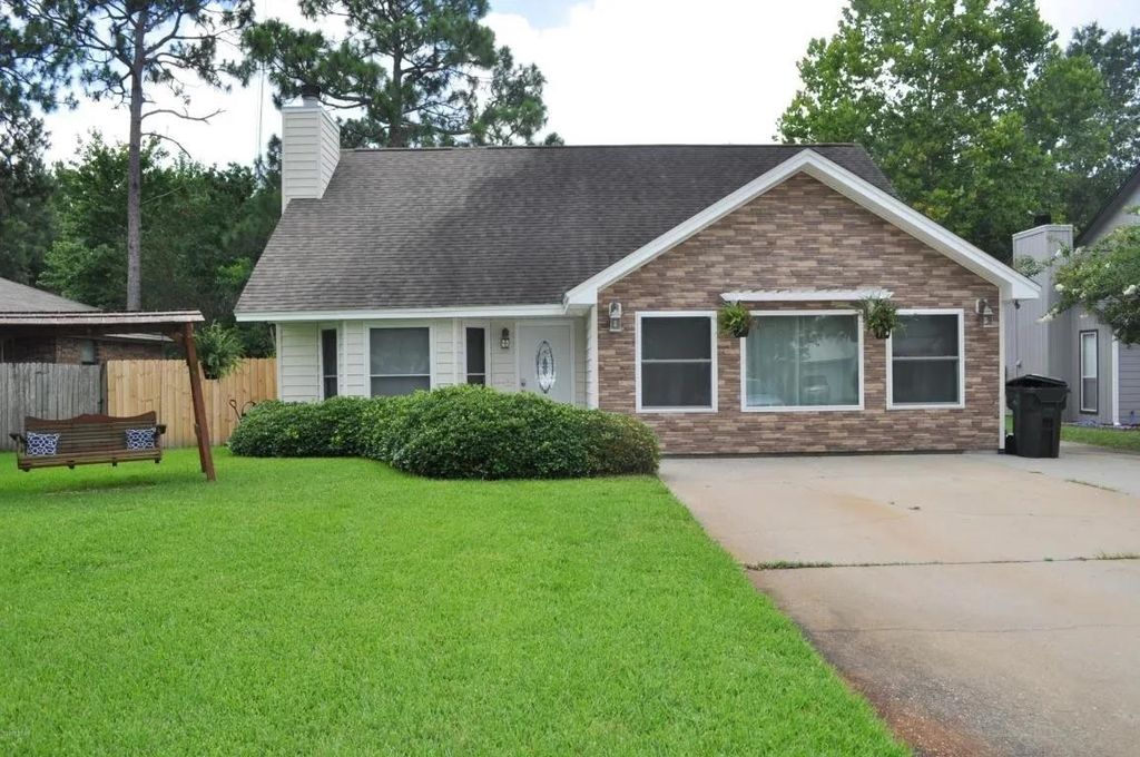 Photo of 505 Carrie Lane, Other Florida, FL 32444 (MLS # 392529)