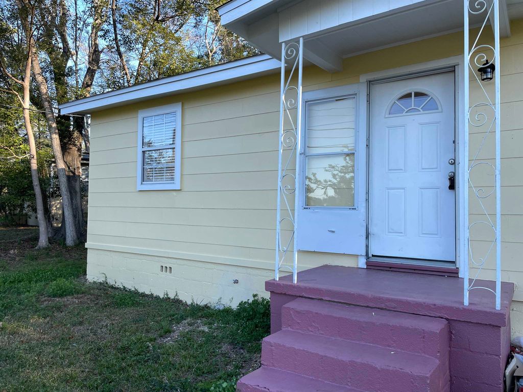 Photo of 1822 Pepper Drive, Tallahassee, FL 32304 (MLS # 396510)