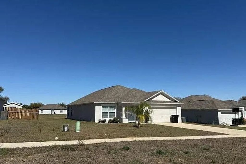 Photo of 170 W 6th Street, Other Florida, FL 33843 (MLS # 397303)