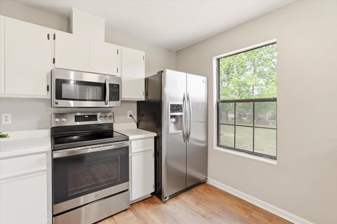 Tiny photo for 7231 Old Bainbridge Road, Tallahassee, FL 32303 (MLS # 399074)