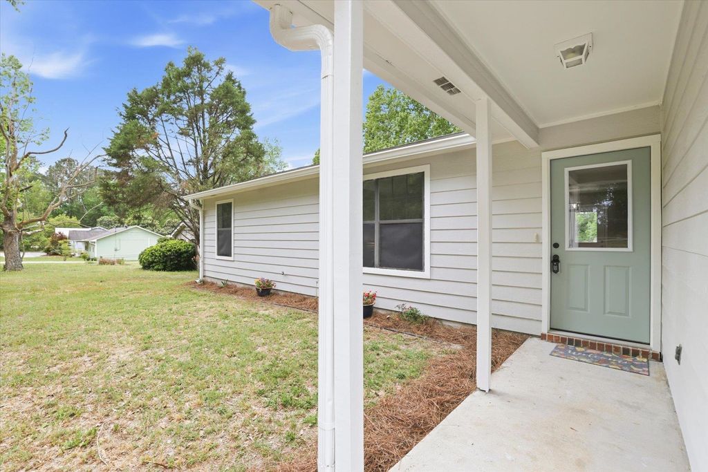 Photo of 7231 Old Bainbridge Road, Tallahassee, FL 32303 (MLS # 399074)