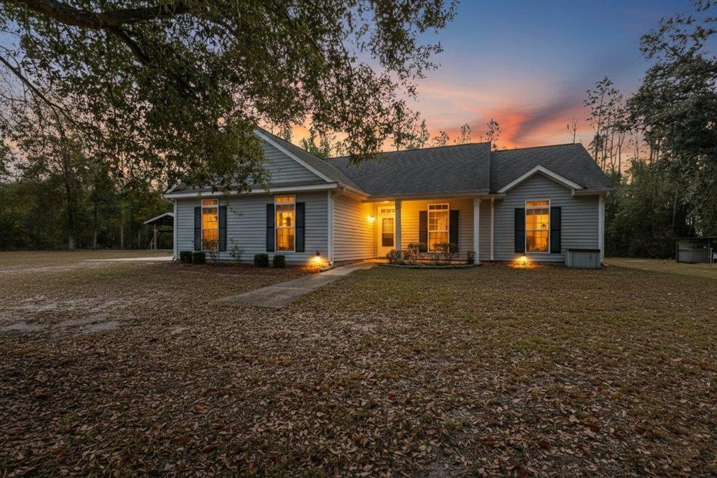 Photo of 1164 NE Juniper Drive, Lee, FL 32059 (MLS # 393965)