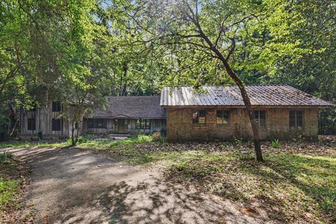 Tiny photo for 3101 Livingston Road, Tallahassee, FL 32303 (MLS # 400539)