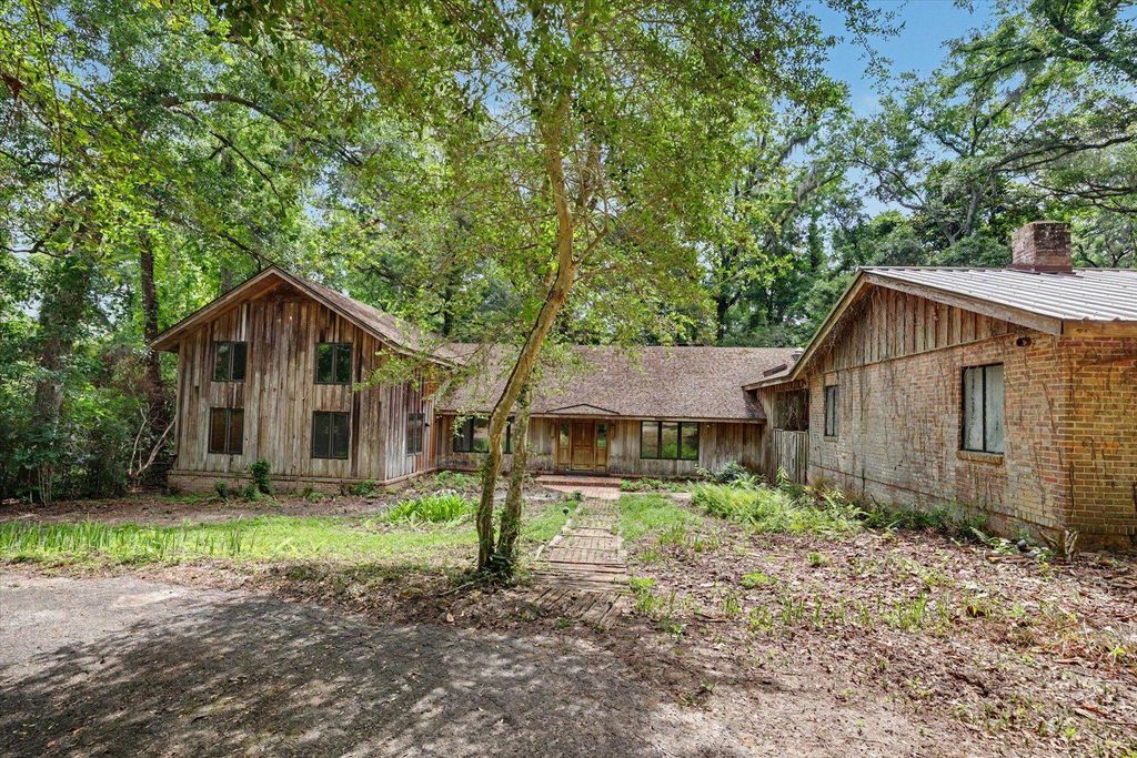 Photo of 3101 Livingston Road, Tallahassee, FL 32303 (MLS # 400539)