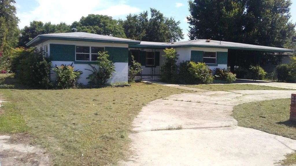 Photo of 550 Sears Ave NE Ave, Other Florida, FL 33881 (MLS # 394373)