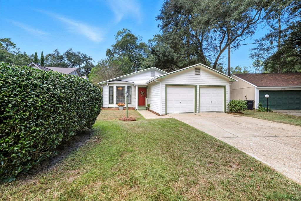 Photo of 2935 Bayshore Drive, Tallahassee, FL 32309 (MLS # 391967)