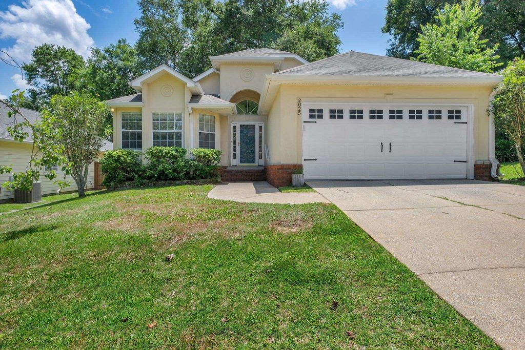 Photo for 2025 Ascot Way, TALLAHASSEE, FL 32312 (MLS # 377557)