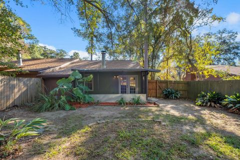 Tiny photo for 2062 Hanover Court, Tallahassee, FL 32303 (MLS # 394209)
