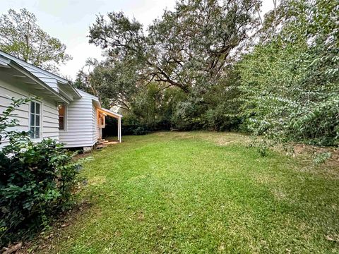 Tiny photo for 1200 Hawthorne Street, Tallahassee, FL 32308 (MLS # 392294)