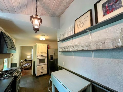 Tiny photo for 1200 Hawthorne Street, Tallahassee, FL 32308 (MLS # 392294)